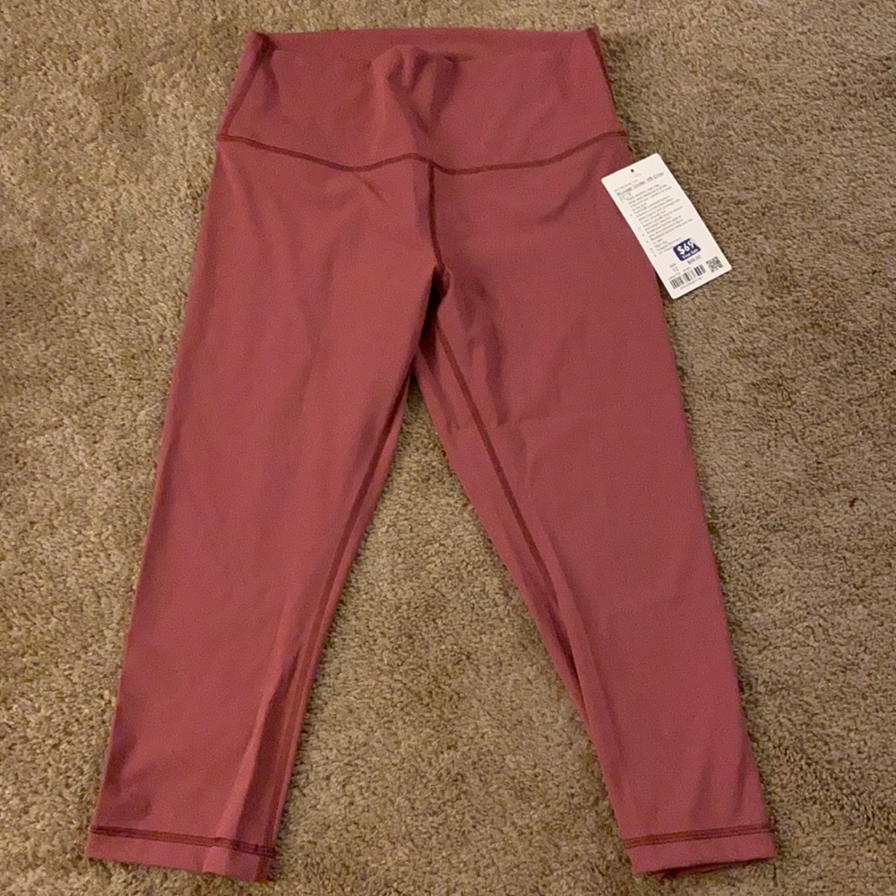 NWT. Lululemon leggings.